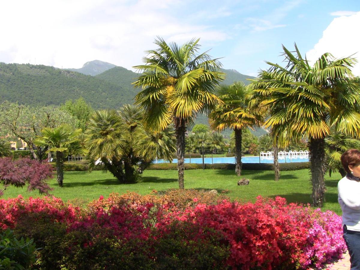 Appartamento Luisa Al Lago D'Iseo Паратико Екстериор снимка