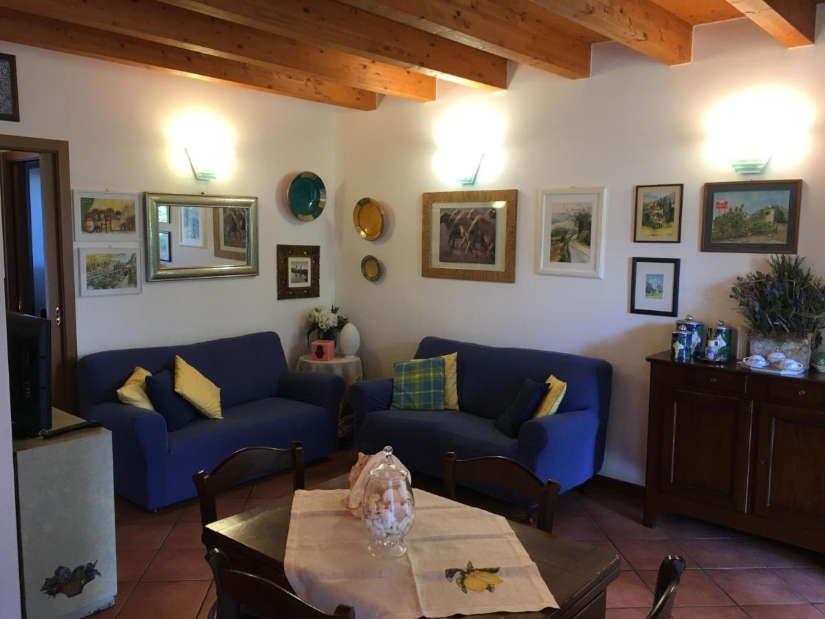 Appartamento Luisa Al Lago D'Iseo Паратико Екстериор снимка